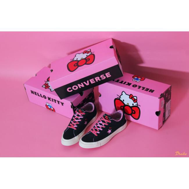 Converse X Hello Kitty One Star Suede