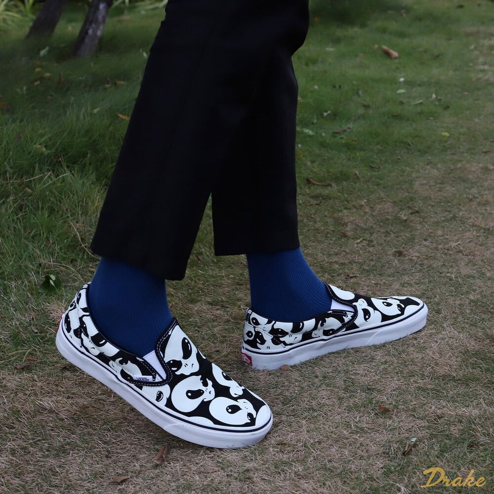 vans slip on alien
