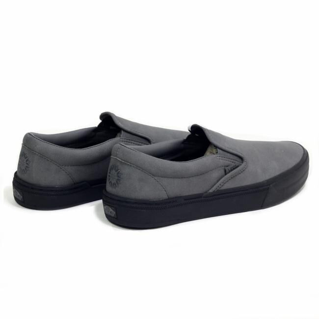 Giày sneakers Vans UA Classic Slip-On Dennis Enarson BMX VN0A5JIS9BI