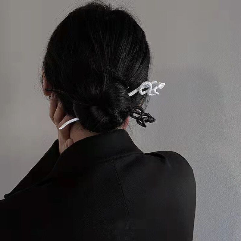 Kanzashi – Nghệ thuật trên những chiếc trâm cài tóc Nhật BảnKanzashi – Nghệ  thuật trên những chiếc trâm cài tóc Nhật Bản
