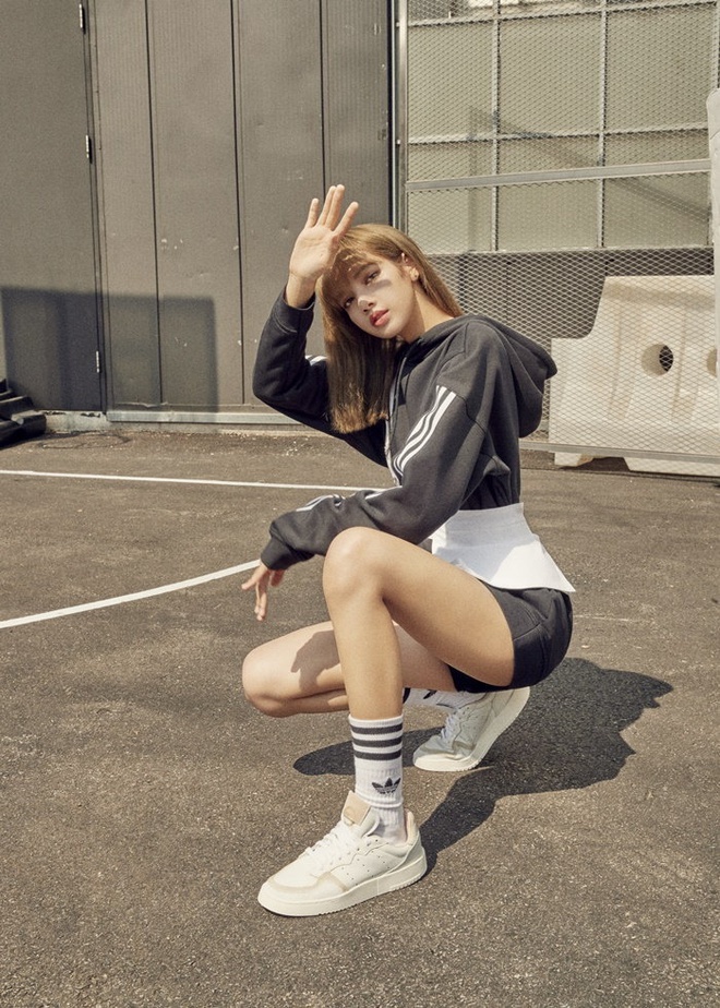 adidas falcon lisa blackpink