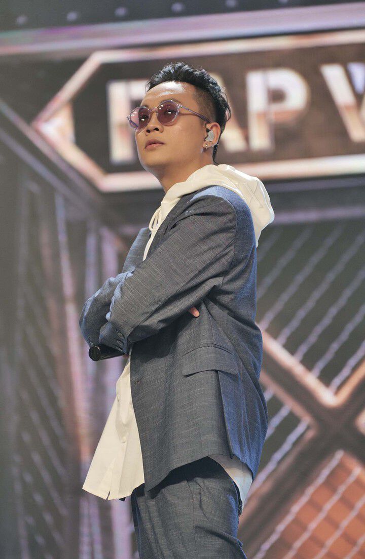 dung-quen-justatee-va-rhymastic-cung-la-nhung-tay-choi-thoi-trang-an-tuong_2020_08_19_013.jpg