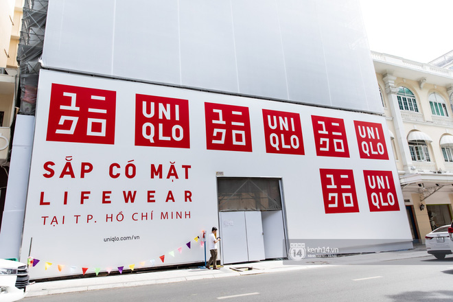 Bên trong cửa hàng Uniqlo đầu tiên ở Hà Nội Nhiều mẫu sản phẩm mới có giá  bình dân