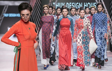 Mộng Bình Thường - Triển lãm áo dài đầy kịch tính của NTK Thủy Nguyễn