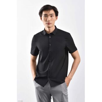 Áo sơ mi tay ngắn, cổ Spread. FITTED form - 10S21SHS023