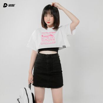 Áo thun croptop nữ form rộng tay ngắn DAVIES - Travelholic Croptop