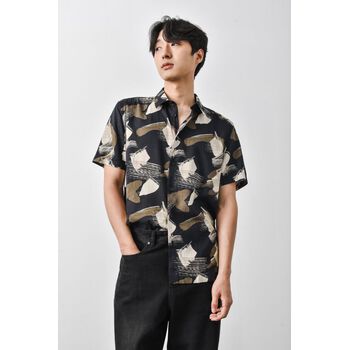 Áo sơ mi ngắn tay, có in. REGULAR form - 10S21SHS013