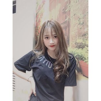 Áo Thun Unisex Nữ Nam Form Rộng Tay Lỡ Vải Mịn Cotton Mặc Thoáng Mát Màu Đen Trắng in LV phản quang 7 màu - 1994 studio