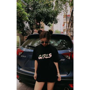 Áo Thun Unisex Nữ Nam Form Rộng Tay Lỡ Vải Mịn Cotton Mặc Thoáng Mát Màu Đen Trắng in  GIRL Myson - 1994 studio0