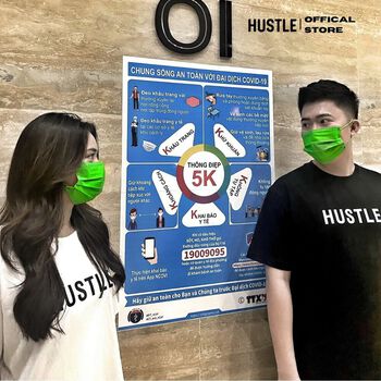 Khẩu trang kháng khuẩn y tế màu xanh thời trang độc quyền chính hãng Hustle
