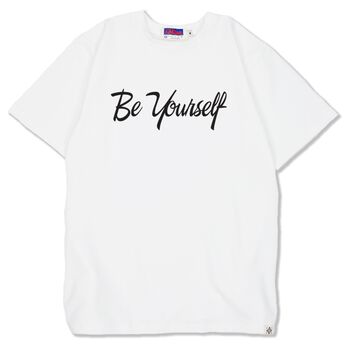 Áo thun in chữ Be Yourself - Trắng