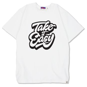 Áo thun in chữ Take It Easy - Trắng