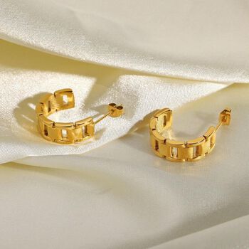 Bông tai Nữ kiểu dáng đơn giản