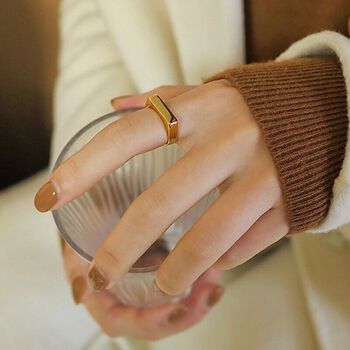 Nhẫn Nữ không rỉ