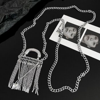 Túi nữ, Túi xách bạc tua rua phong cách thời thường dùng để trang trí