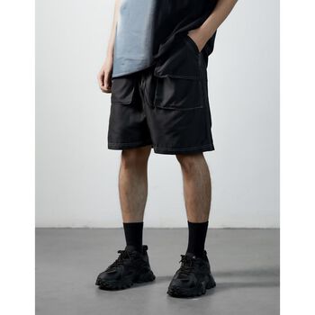 Quần short chất vải gió chun mềm mại co giãn thoải mái SNAZZY STRIPED SHORT Quần short chất vải gió chun mềm mại co giãn thoải mái SNAZZY STRIPED SHORT