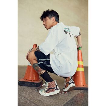 Áo ZOMBIE® Butterfly Tee In White