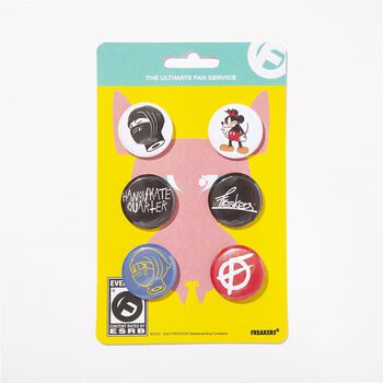 COLLECTORS EDITION PIN BADGES