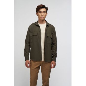 Áo sơ mi gập ly sau. REGULAR - 10F21SHL011