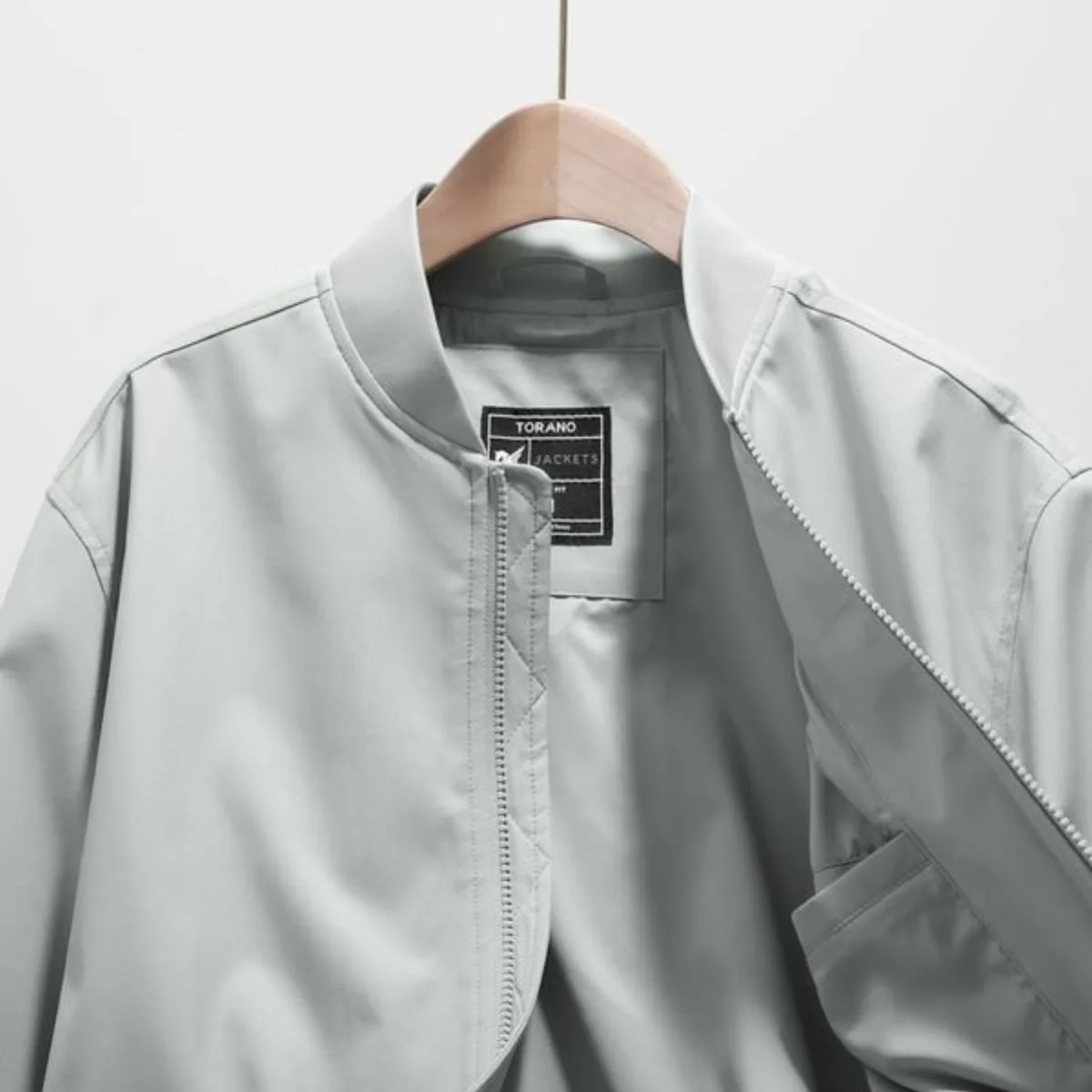 Áo khoác gió nam LIGHTWEIGHT BOMBER TORANO 2 lớp basic vải hiệu ứng phong cách nam tính FWCW005