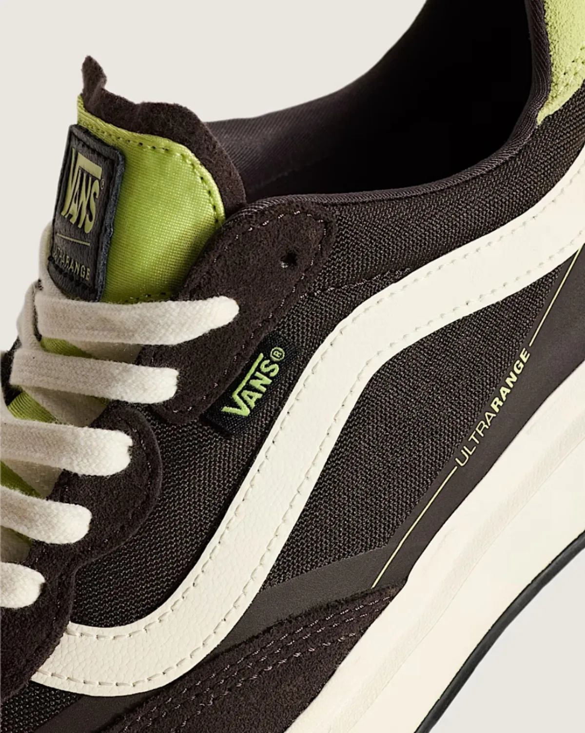 Giày VANS MTE ULTRARANGE 2.0 SE OUT THE DOOR BROWN/MULTI