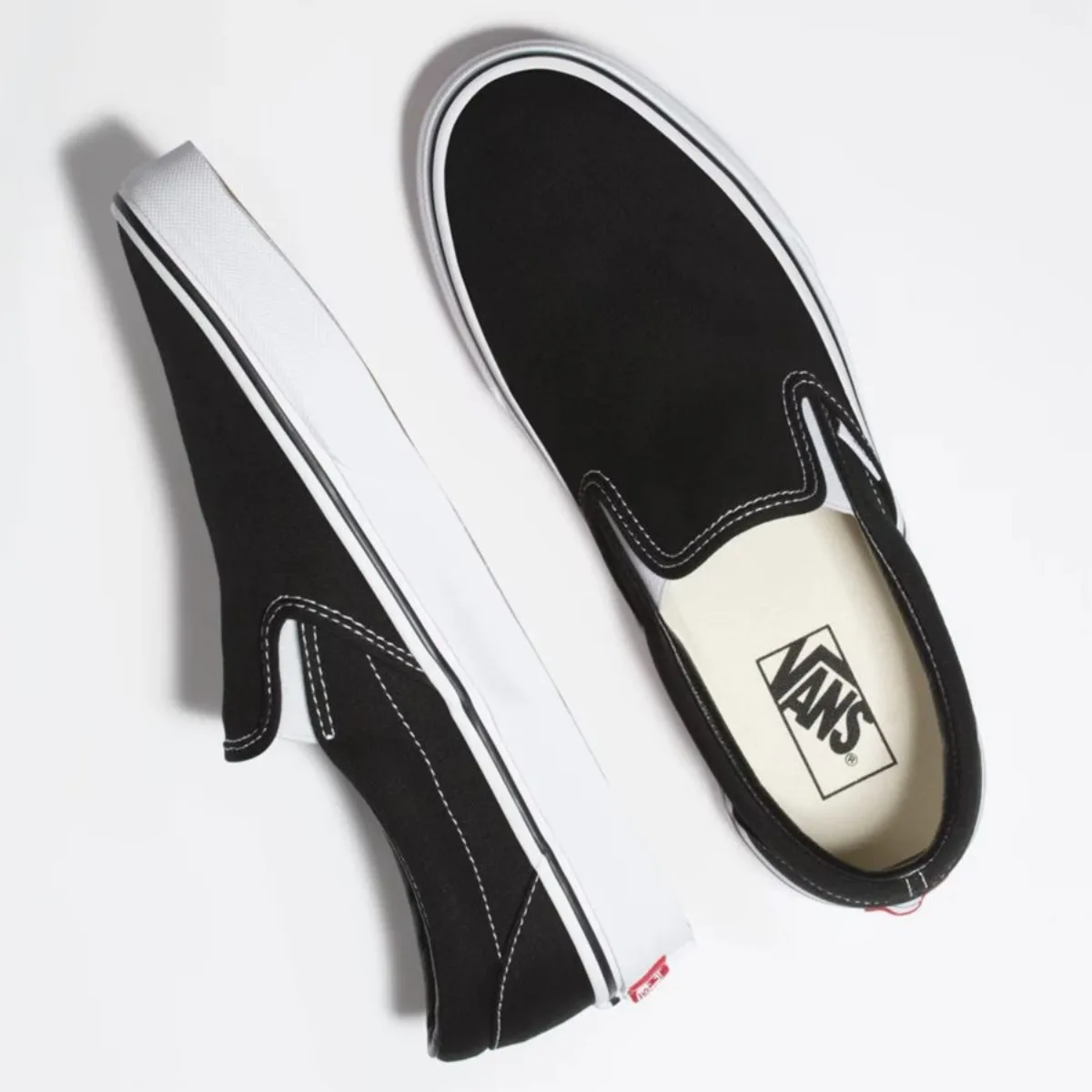 VANS CLASSIC SLIP-ON BLACK/WHITE