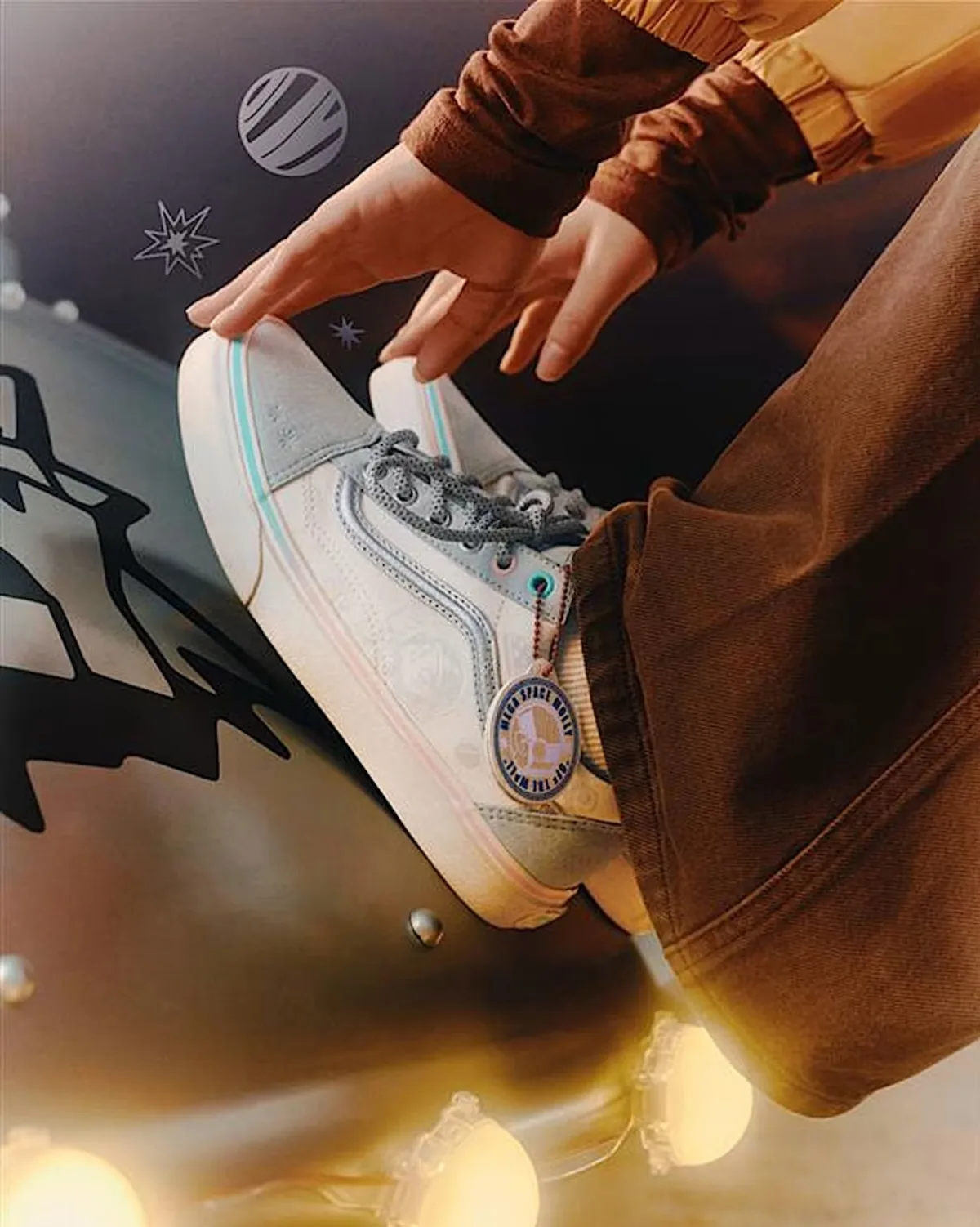 Giày VANS OLD SKOOL SPACE MOLLY REFLECTIVE MARSHMALLOW/MULTI
