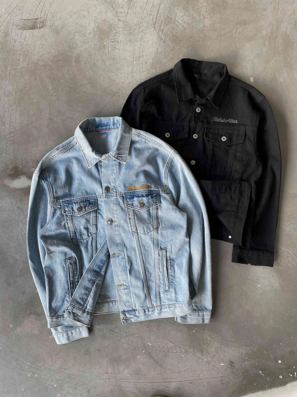 Áo Khoác Jean Teelab Alter Regular Denim Essentials FW26 Jacket AK150