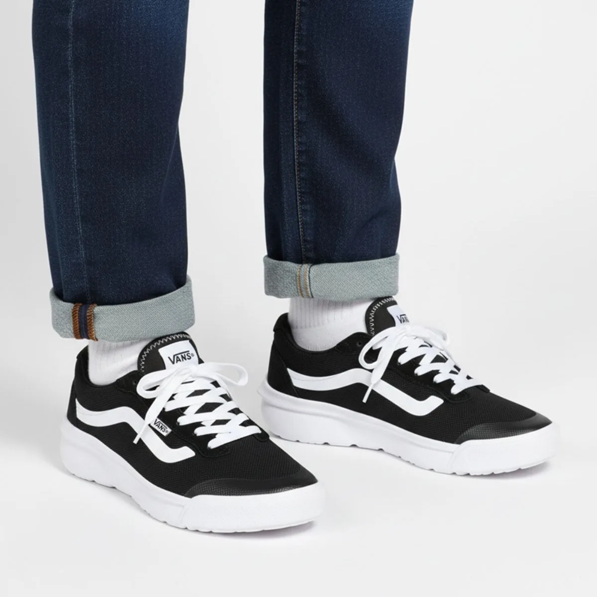 Giày VANS RANGE BRZ MESH BLACK/WHITE