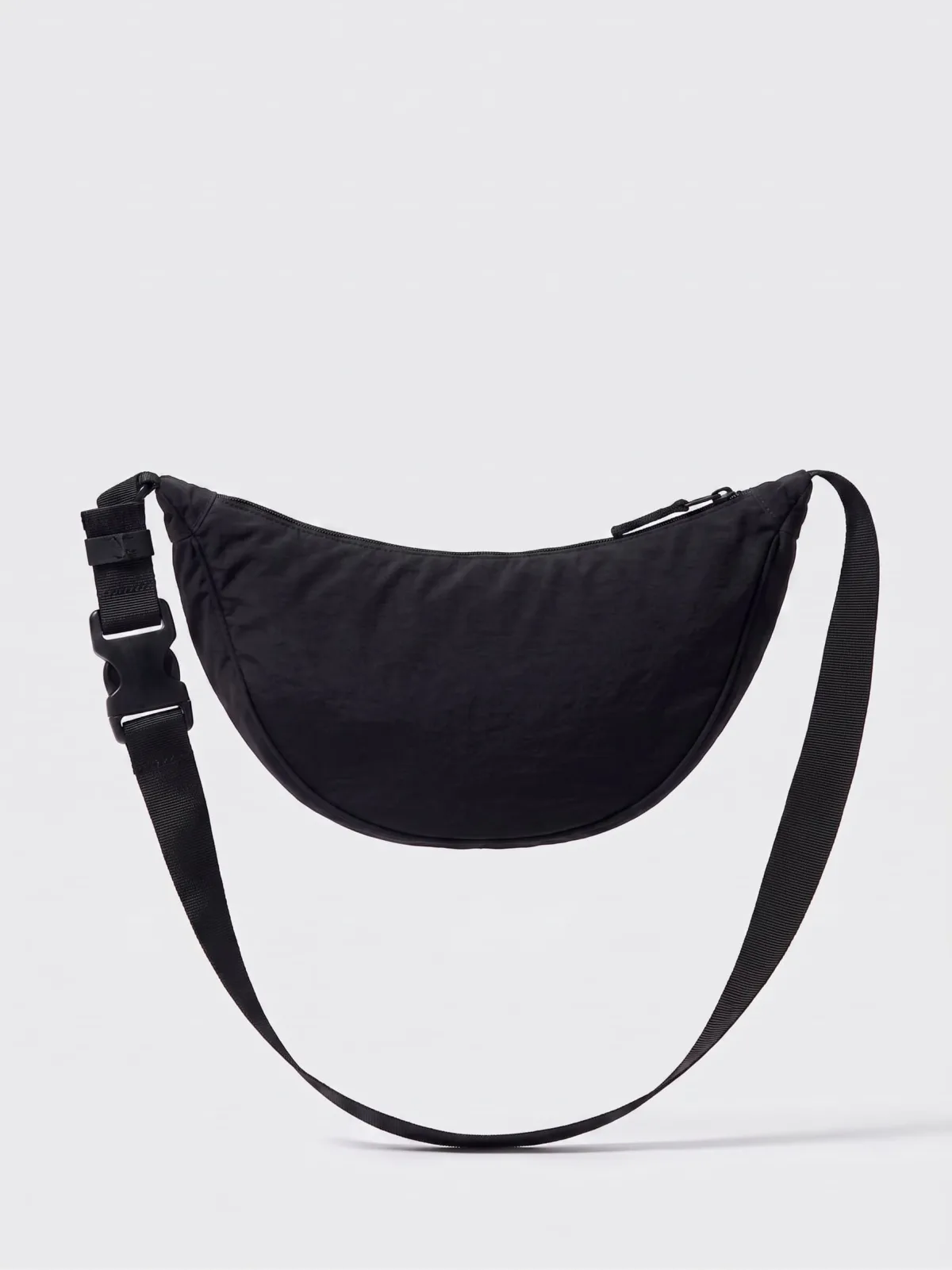 Túi đeo chéo Teelab Alter Parachute Essential Semilunar Bag AC117