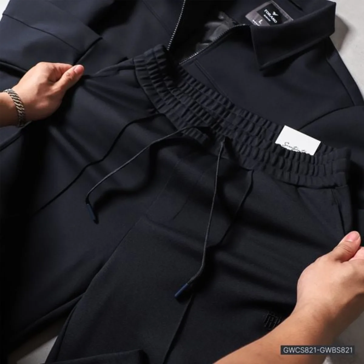 Quần Áo khoác nỉ WINSTON TRACKSUIT TORANO bộ trơn cổ bẻ thêu logo ở tay áo thanh lịch và trẻ trung GWCS821 GWBS821