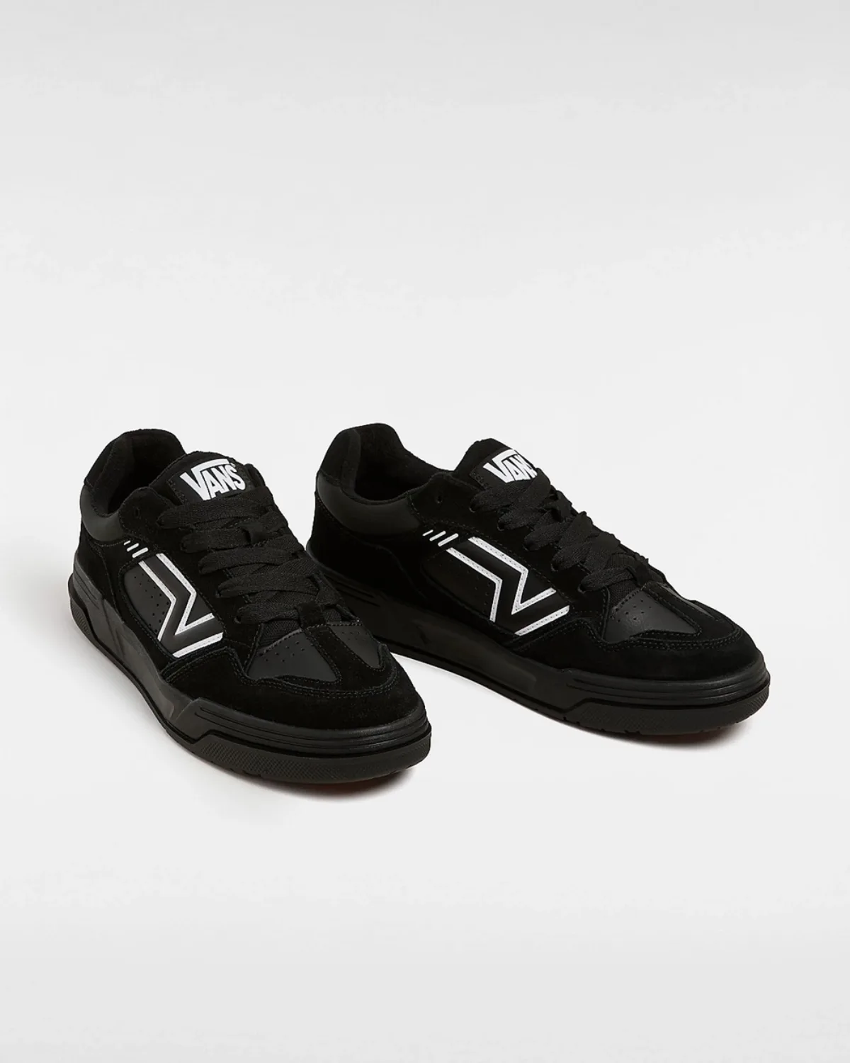 Giày VANS UPLAND FULL BLACK