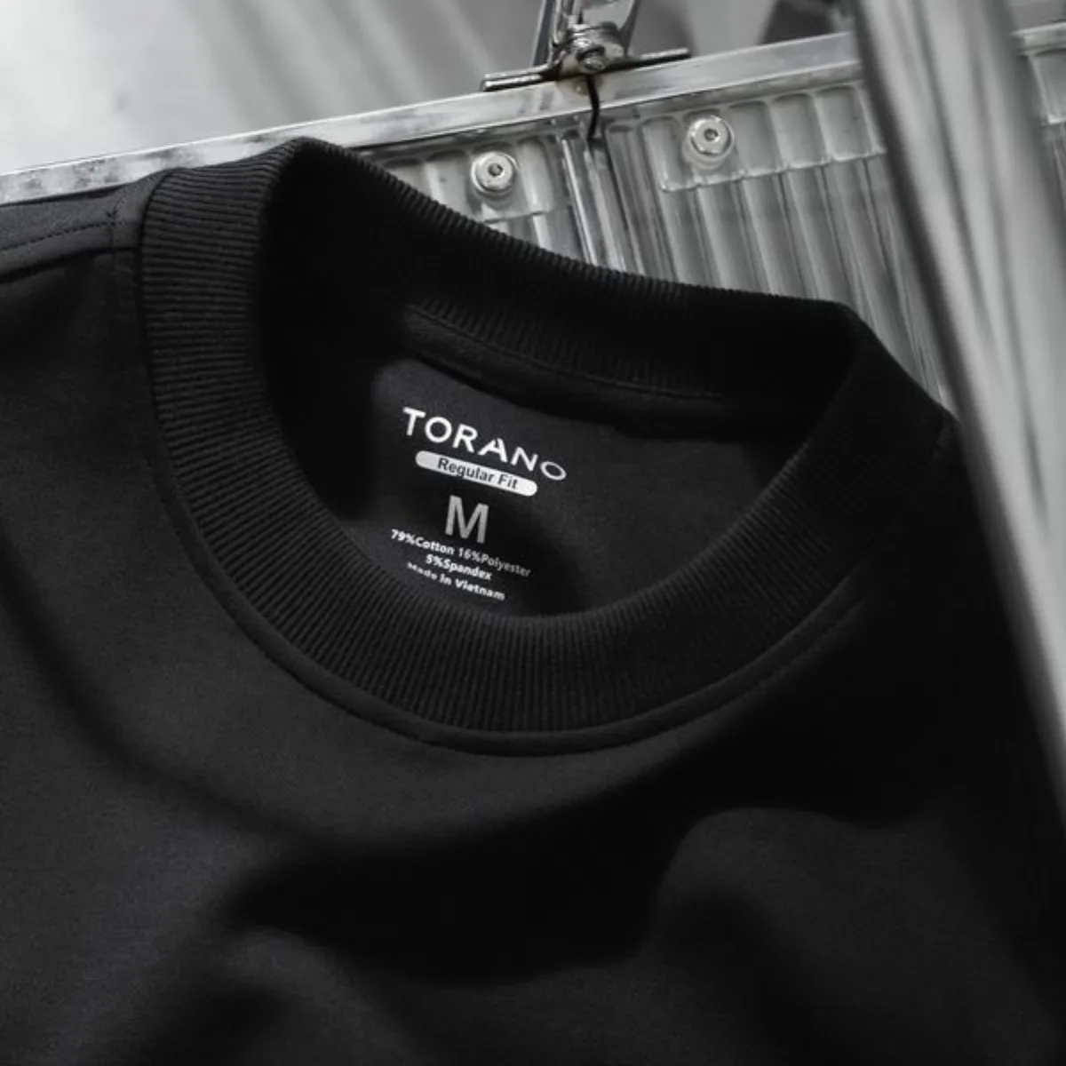 Áo nỉ SWEATSHIRT TORANO họa tiết thêu logo ngực Read and Grow  trẻ trung và phóng khoáng FWTW008