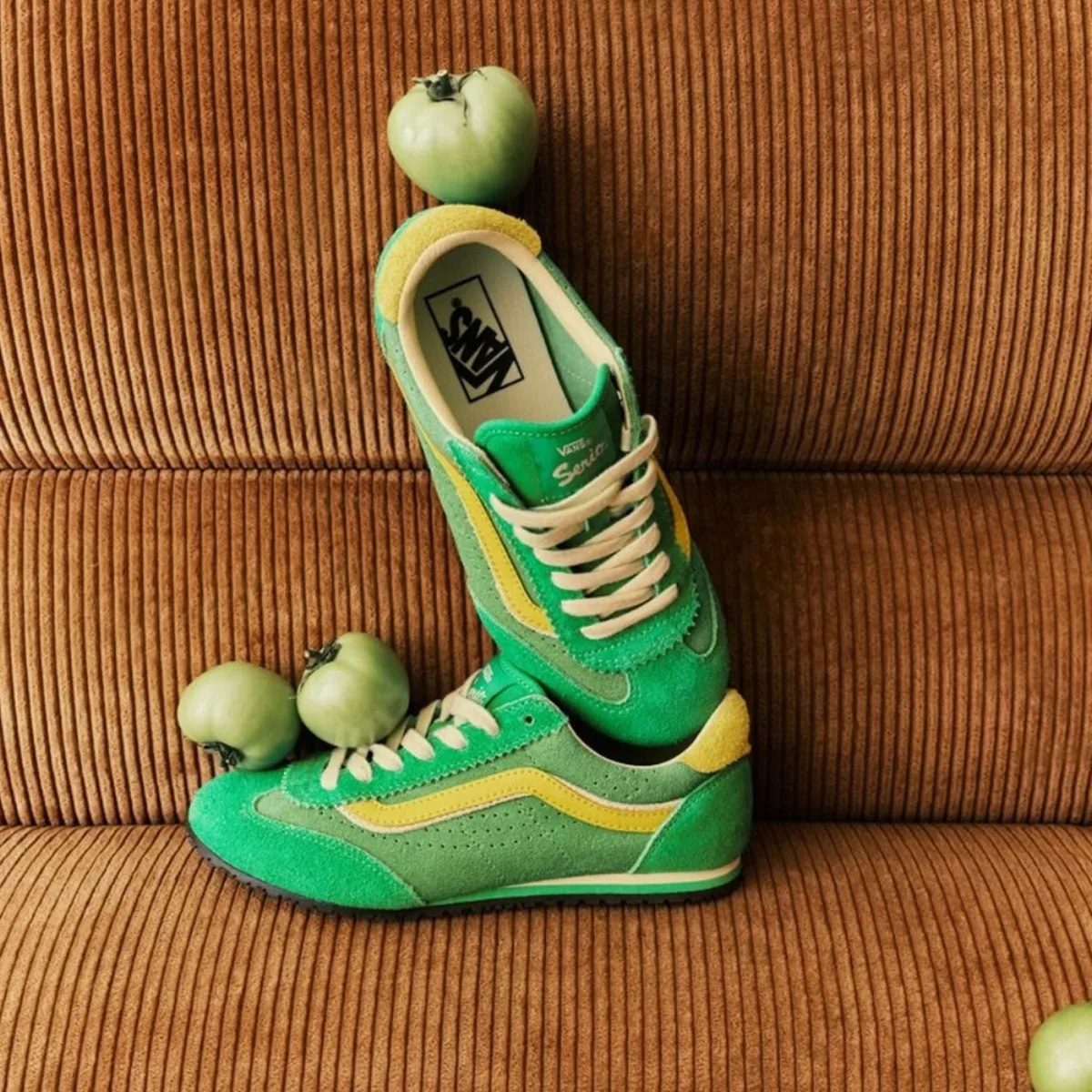 Giày VANS SUPER LOWPRO VIVID VERDANT/SPACE YELLOW