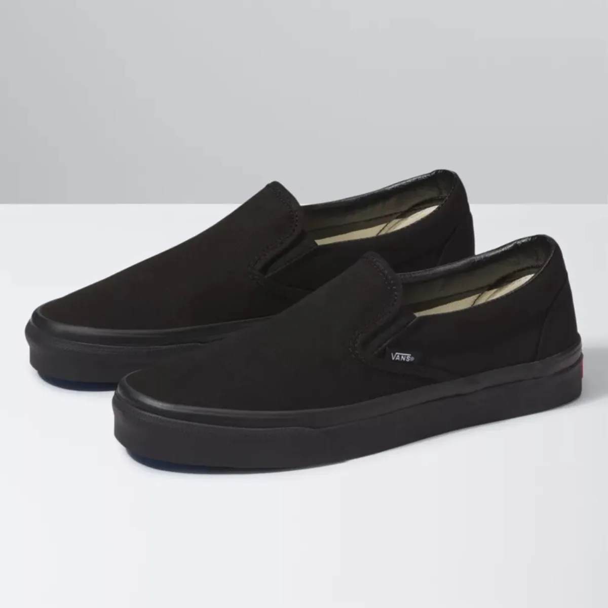 VANS CLASSIC SLIP-ON BLACK