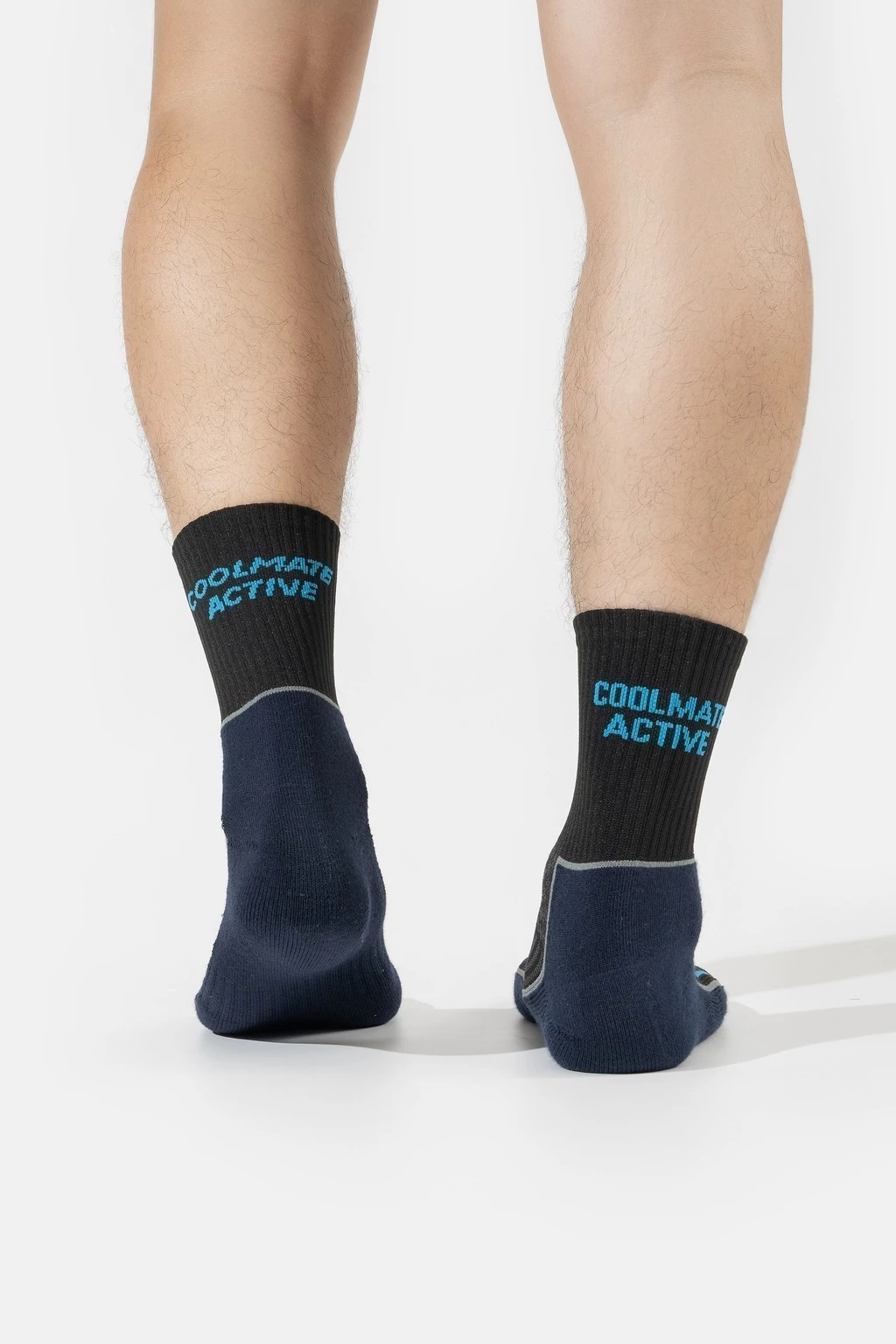 Tất cổ trung chạy bộ running, tất thể thao dệt mesh, đệm chân êm ái, chống trượt, thấm hút mồ hôi tốt Coolmate
