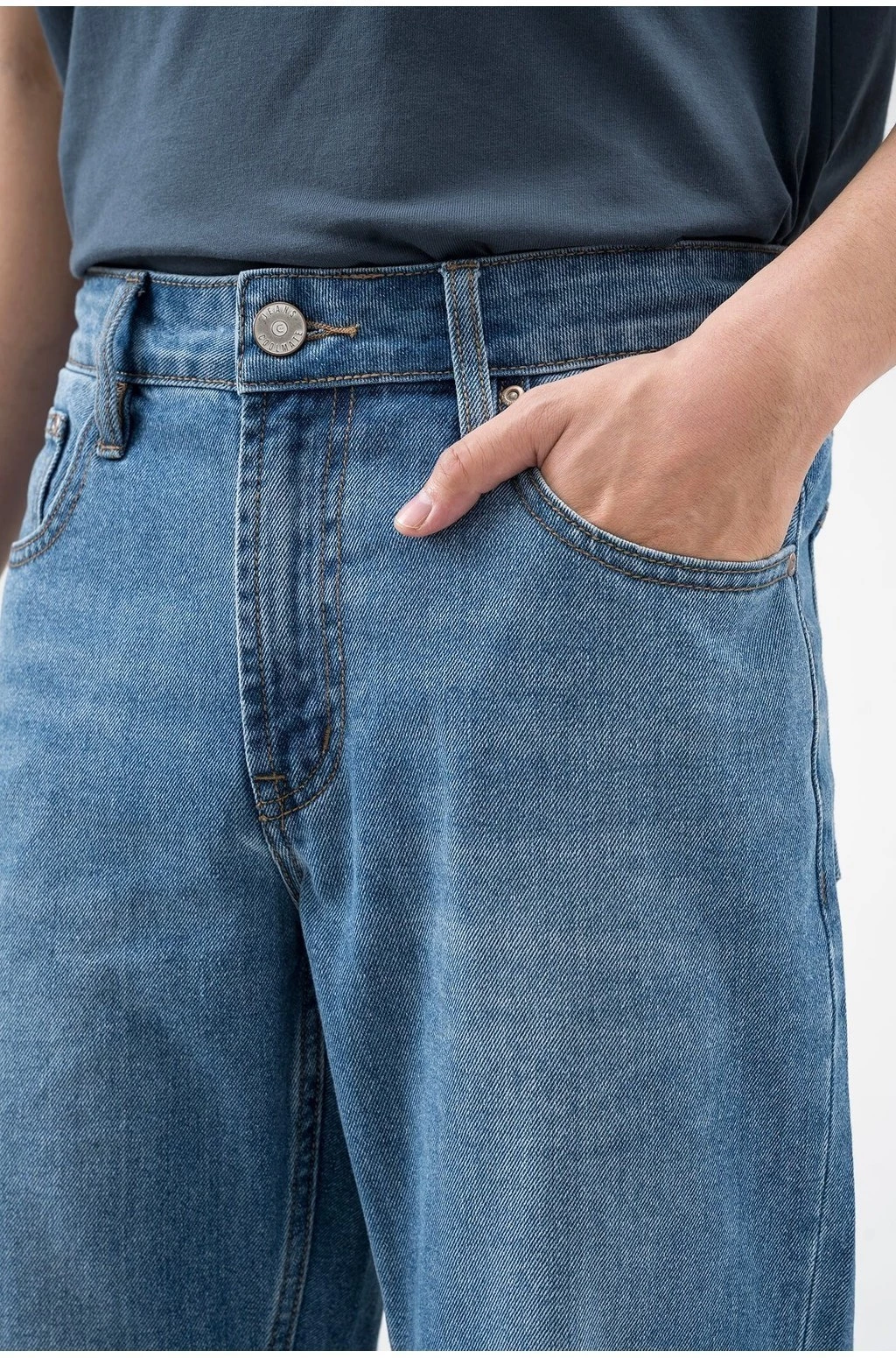 Quần Jeans Basics dáng suông rộng Regular Straight dày dặn, quần dài đi làm đi chơi Coolmate