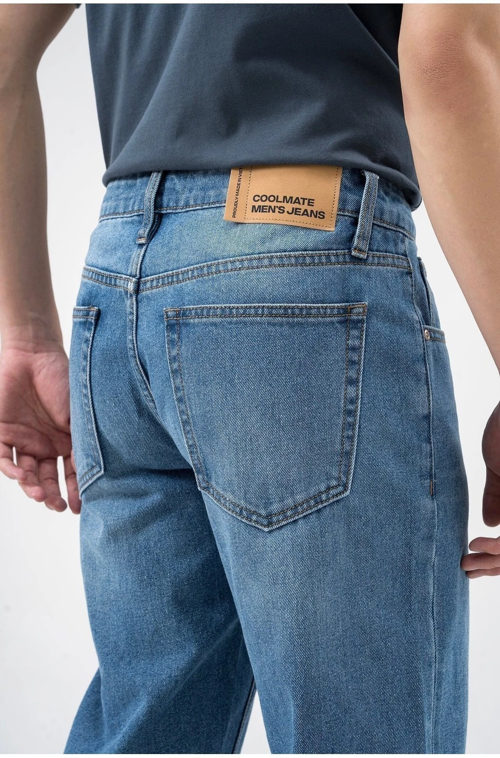 Quần Jeans Basics dáng suông rộng Regular Straight dày dặn, quần dài đi làm đi chơi Coolmate