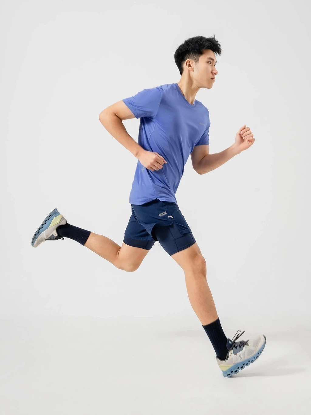 Quần Short thể thao chạy bộ 2 lớp Fast & Free III, quần đa năng có túi kéo khoá co giãn nhanh khô, giảm ma sát Coolmate