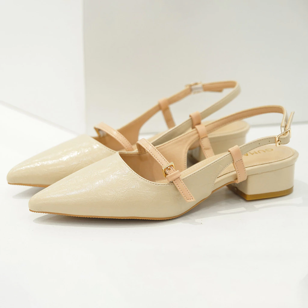 Giày Cao Gót Nữ GUMAC Đế Vuông 3cm Mũi Nhọn Quai Hậu Chất Da Đi Làm Đi Tiệc GF04055
