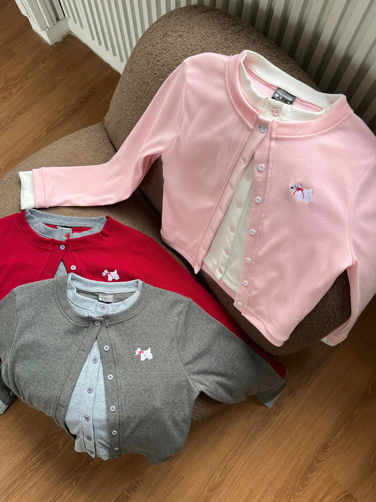 𝐊𝐈𝐋𝐋 𝐒𝐘𝐒𝐓𝐄𝐌 - Áo cardigan phối layer hai màu thun gân WESTIE hình thêu cún con