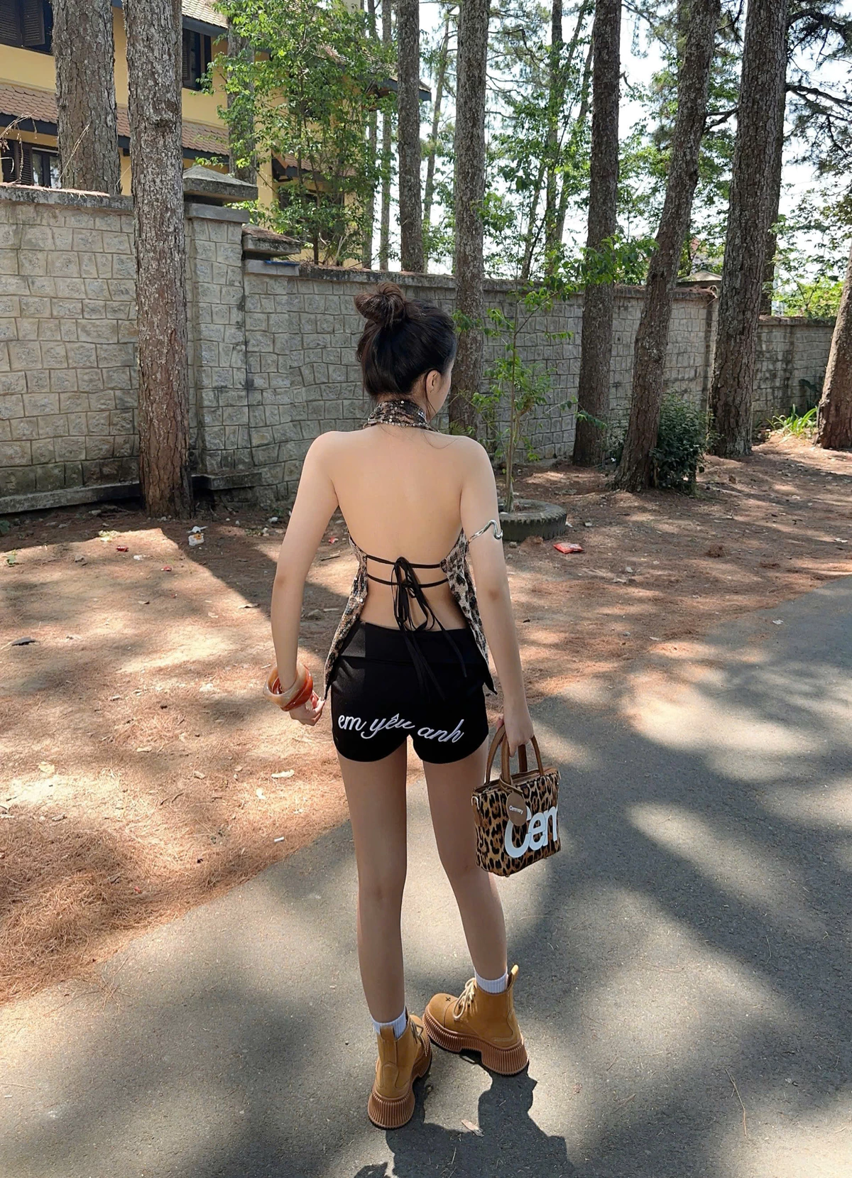 Quần Short cạp trễ gập eo tôn dáng EM YÊU ANH, PRETTY, ANGEL - 𝐊𝐈𝐋𝐋 𝐒𝐘𝐒𝐓𝐄𝐌