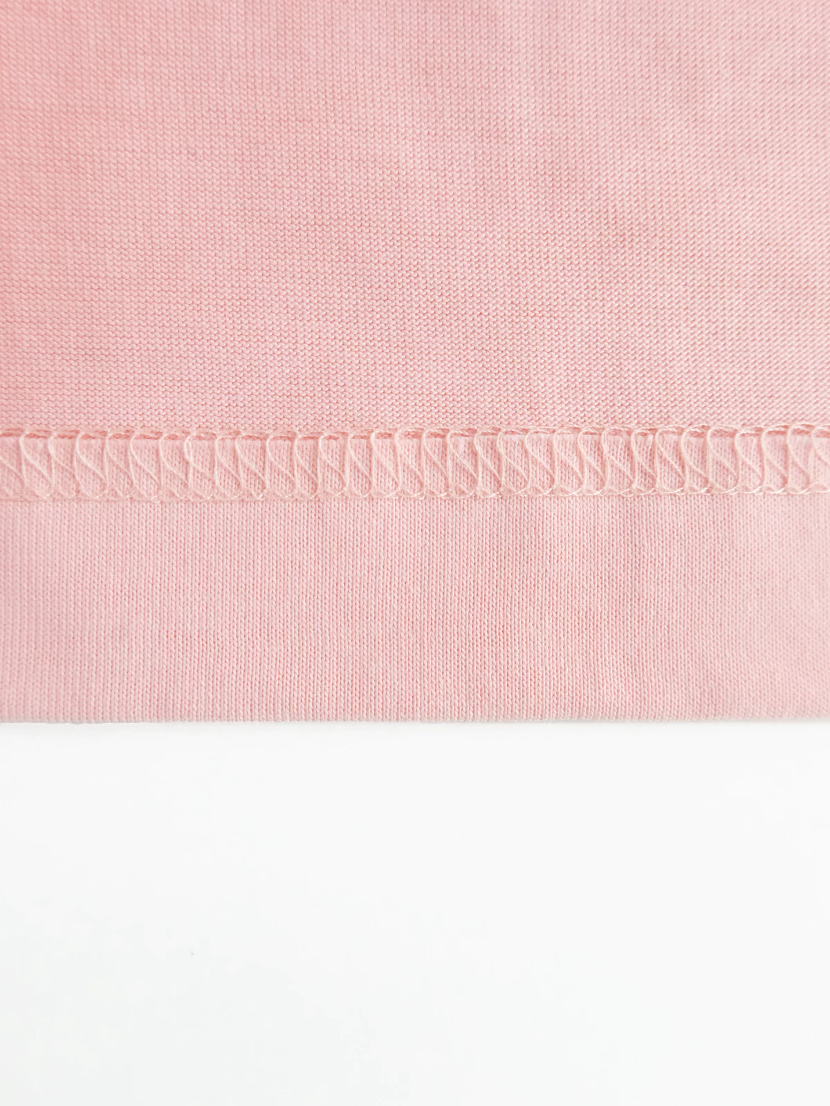 Áo Thun Cổ Tròn Ngắn Tay Màu Hồng Nhạt Sáng Da, Dáng Vừa, Chất Vải Cotton - The J Studio