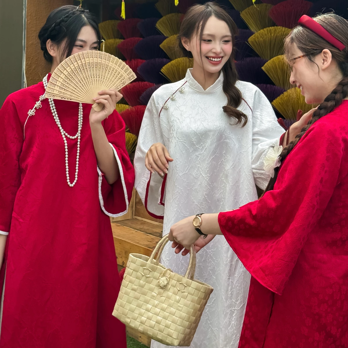 ÁO DÀI XUÂN MAI VẢI GẤM DÁNG SUÔNG FORM RỘNG FFCLUB MIX