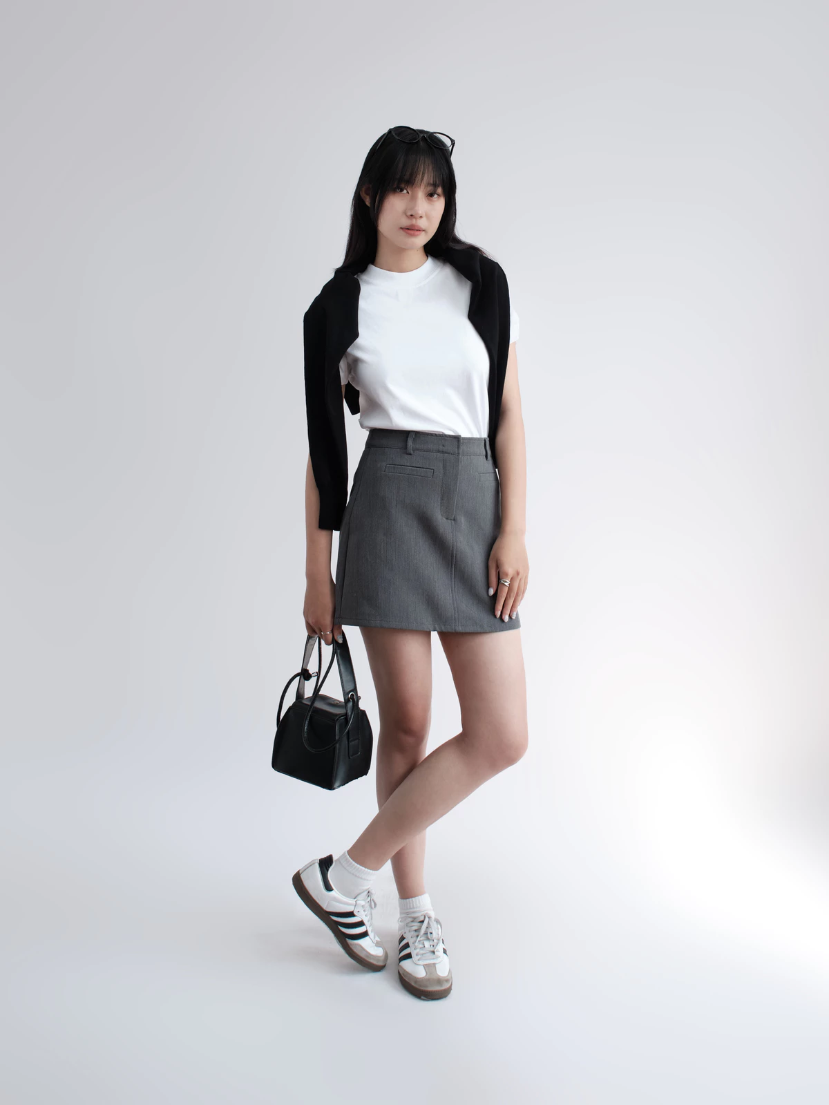 Chân Váy Chữ A Dáng Ngắn Màu Xám Và Đen Có Quần Bảo Hộ, Phong Cách Tối Giản Mini Skirt-THE J STUDIO