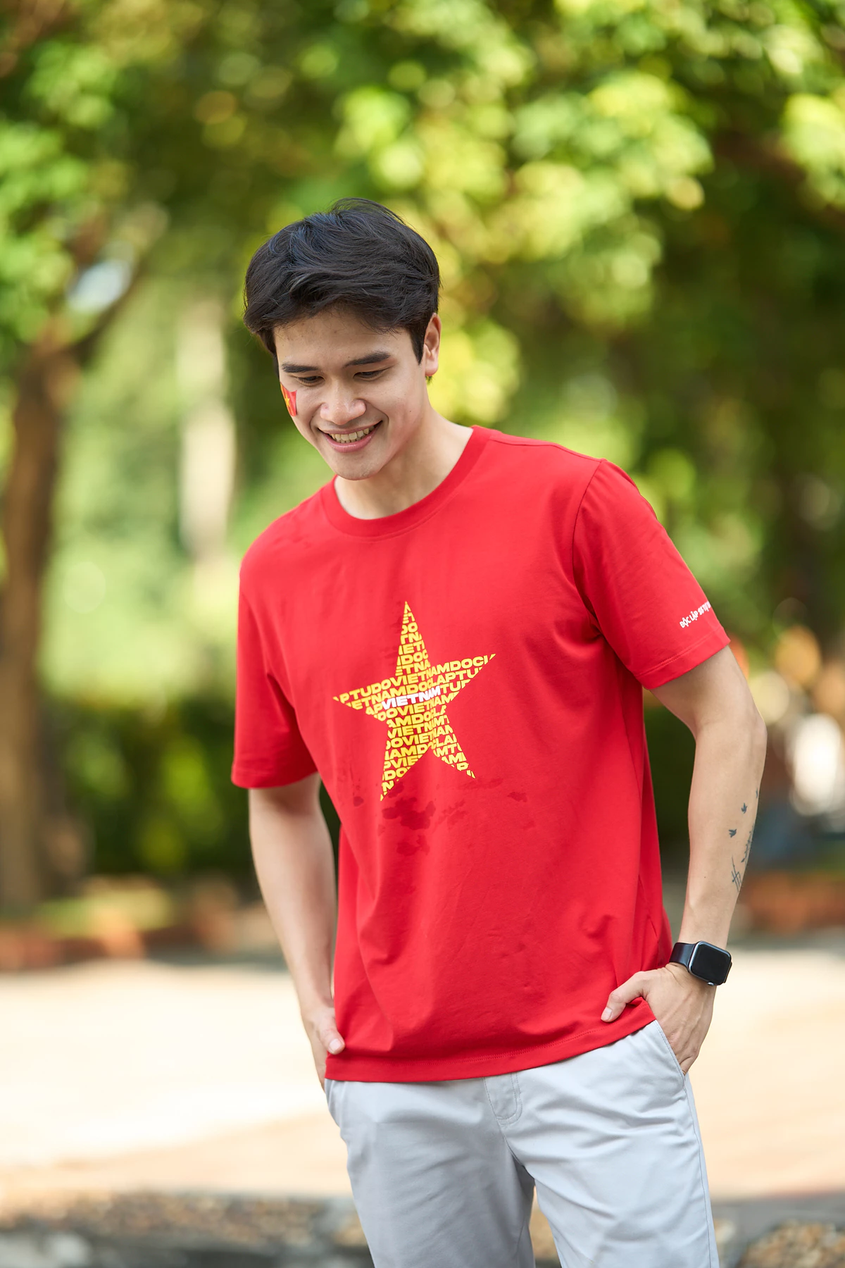 Áo Thun Unisex Cờ Đỏ Sao Vàng In Typography 5S FASHION Chất Cotton Mát, Thấm Hút U0ATS26054
