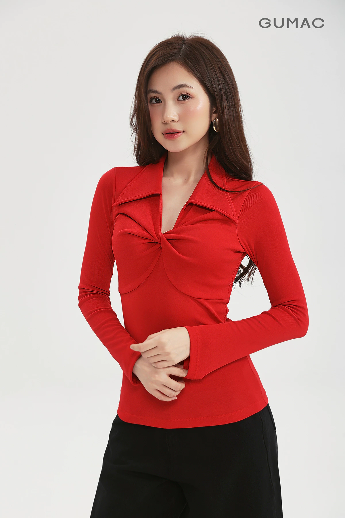 Áo Polo Nữ GUMAC Tay Dài Cổ V Form Slim Ôm Eo Xoắn Ngực Cách Điệu Thanh Lịch Thời Trang Công Sở APF12053