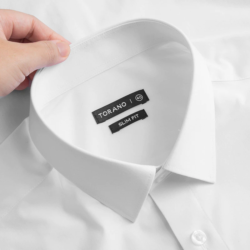 Sơ mi ngắn tay SHORTS SLEEVE SHIRTS TORANO trơn, thêu logo ở nẹp cúc lịch sự, chống bám bụi GSTB020