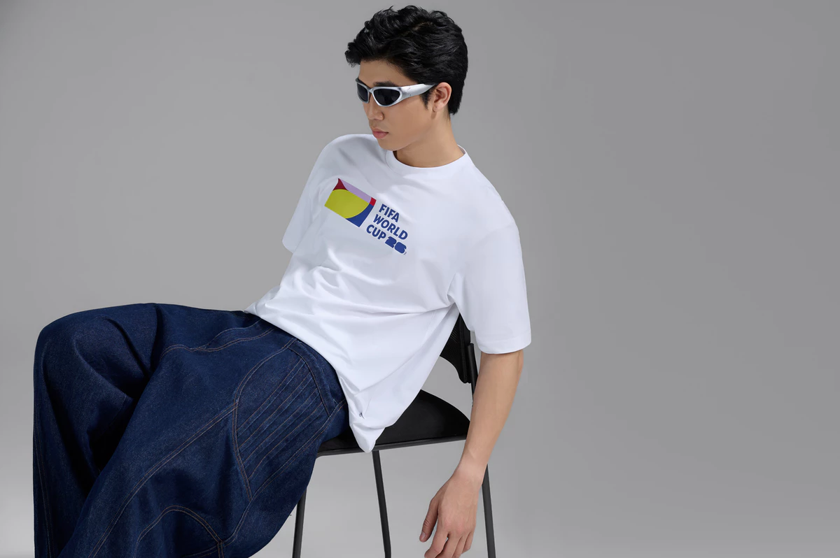[VOUCHER 45%]Áo thun Tshirt nam nữ Relaxed Fit Cotton Compact World Cup Unity Bar