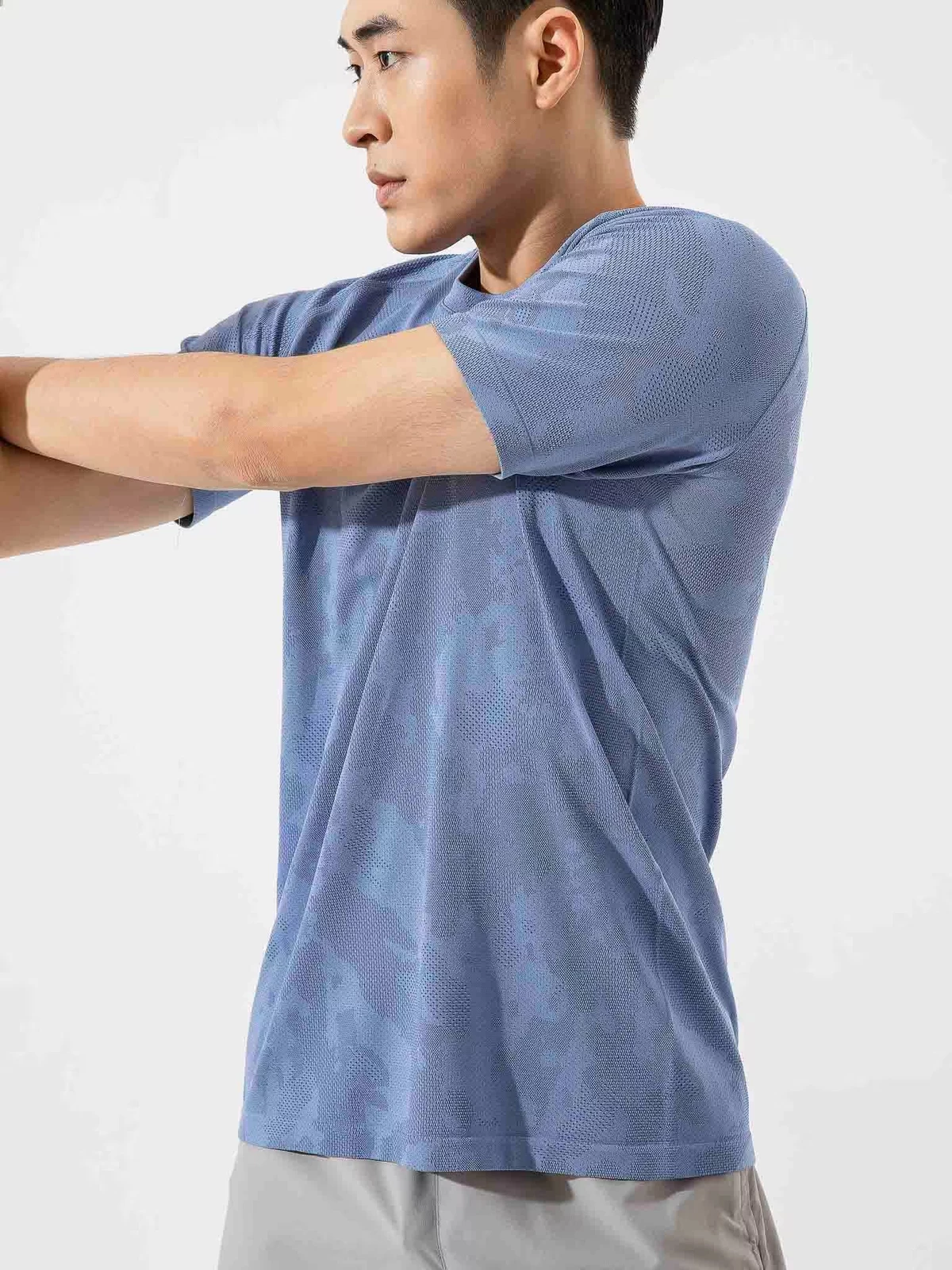 [TẶNG COMBO 2 ĐÔI TẤT]Set thể thao nam Áo thun Jacquard Seamless +Quần short 6icnh đai siêu co giãn, thoáng khí Coolmate